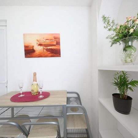 Ap Roko&Dina Apartment Nin Exterior photo