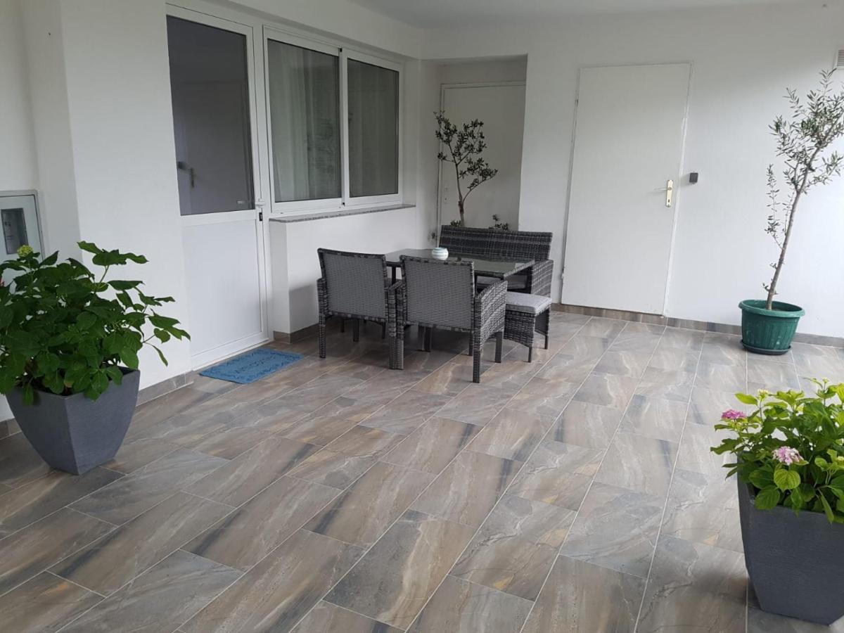 Ap Roko&Dina Apartment Nin Exterior photo