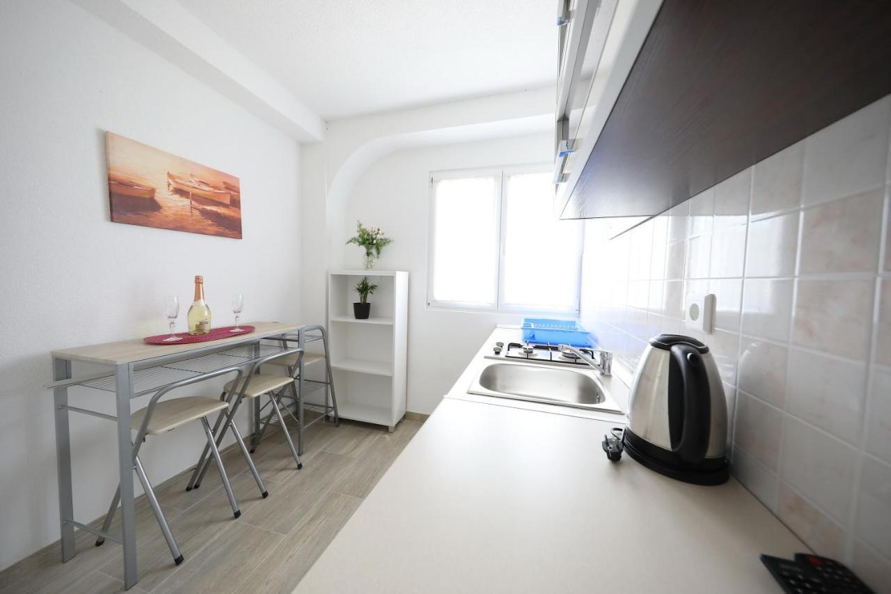 Ap Roko&Dina Apartment Nin Exterior photo