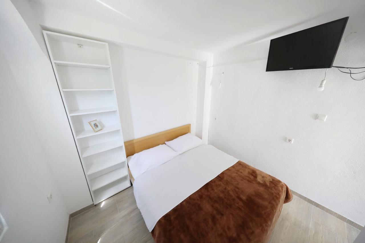 Ap Roko&Dina Apartment Nin Exterior photo